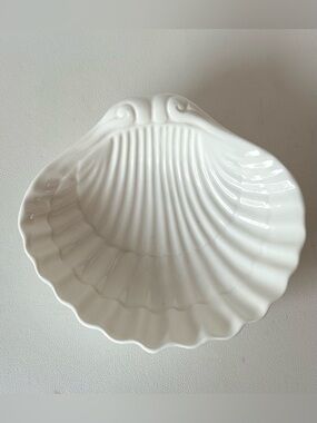 Abbott Collection Bone China 
Soap Trinket Serving Dish White Sea Shell Decor